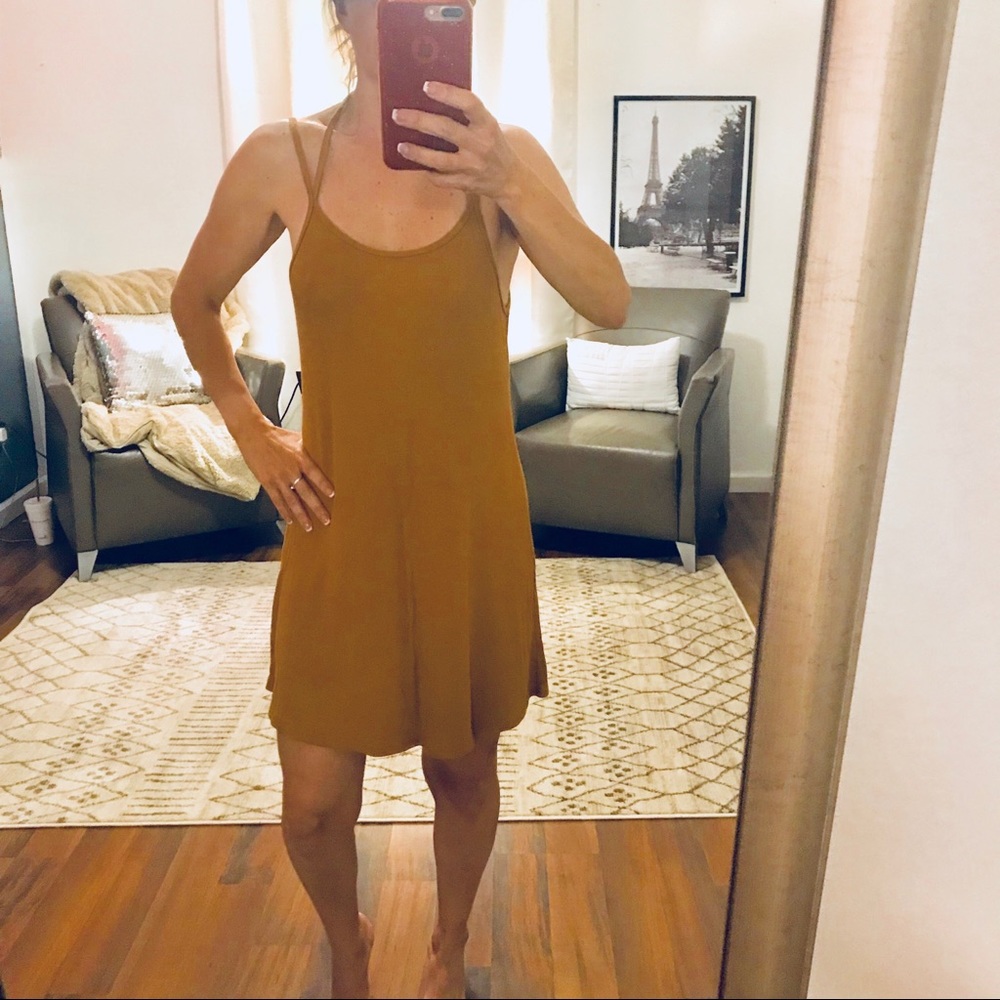 NWT The Hanger Mustard Halter Dress Size Small
